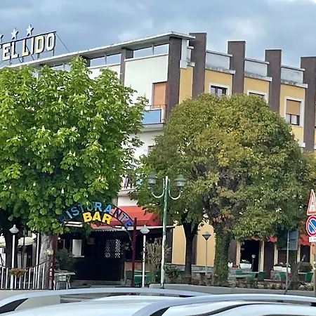 Lido Hotel 3*